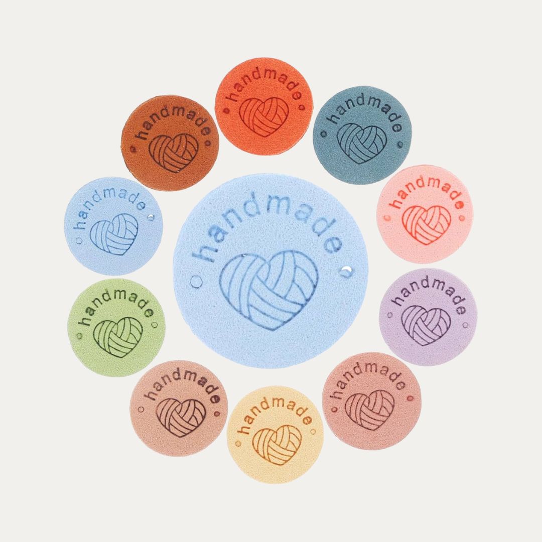 10 étiquettes rondes "Handmade" pelote coeur